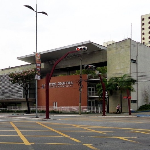 Terminal Digital do Ensino, São Caetano do Sul, 2008. Arquiteto José Augusto Aly