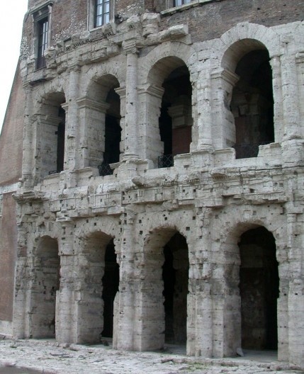 Fachada do Teatro de Marcello