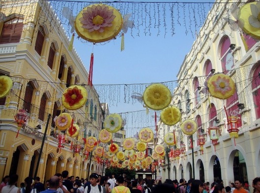 Macau, Largo do Senado, influência da arquitetura portuguesa no centro, 05/10/2016