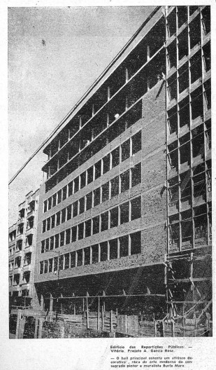 Edifício das Repartições Públicas, fachada em construção na avenida Jerônimo Monteiro, Vitória ES