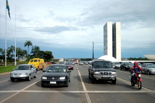 Brasília com ruas projetadas para o automóvel