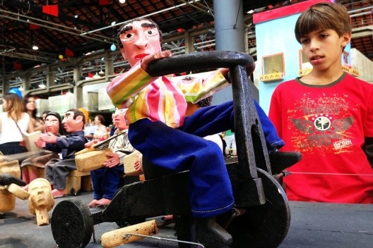 Exposição \"Mais de Mil Brinquedos para a Criança Brasileira\", Sesc Pompeia, de 9 de julho de 2013 a 2 de fevereiro de 2014