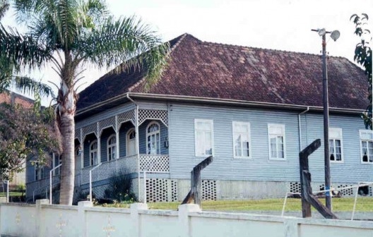 Salão de Igreja em Canoinhas SC. Construído com tábuas horizontais e encaixe do tipo macho-fêmea