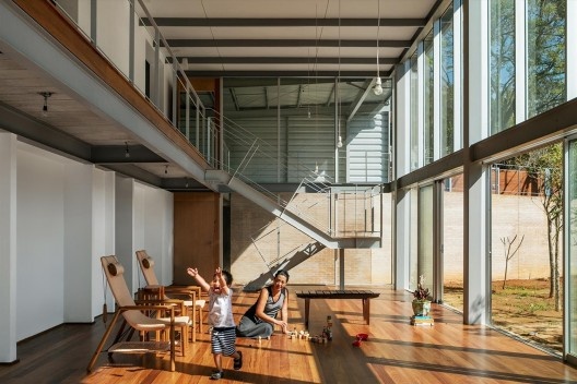 Residência T.R., Carapicuíba SP, 2011-2016. Escritório Andrade Morettin Arquitetos Associados