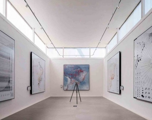 “Walls of Air/Muros de Ar”, curadoria de Gabriel Kozlowski, Laura González Fierro, Marcelo Maia Rosa e Sol Camacho, Pavilhão do Brasil, Bienal de Veneza 2018