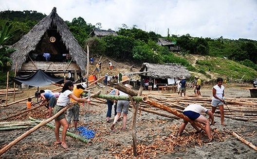 Esperanza dos Arquitectos, Puerto Cabuyal, Manabí, Ecuador, 2011. Al Borde e Grace Pozo