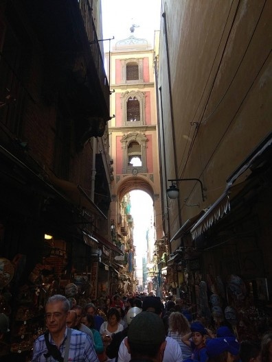 Rua do Centro Histórico, Nápoles, Itália