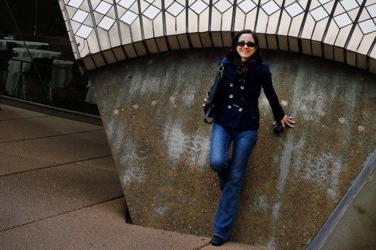 Gabriela Celani na Ópera de Sydney, projeto do arquiteto Jörn Utzon
