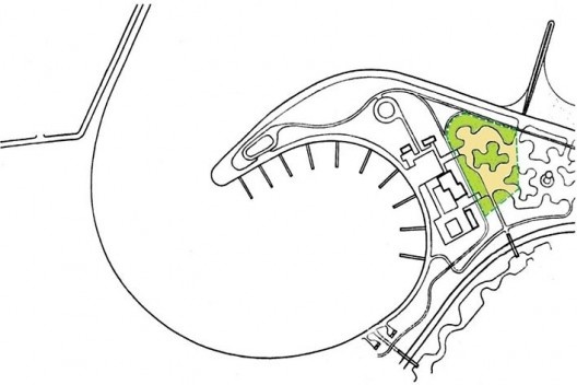 Área de piquenique e imediações, destaque da área de expansão da municipalidade com paliçada e muro, situação em março 2006