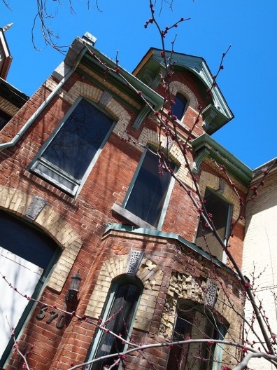 Toronto, Caminhada Guiada “Revitalization or displacement? A critical look at the idea of mixed neighbourhoods”