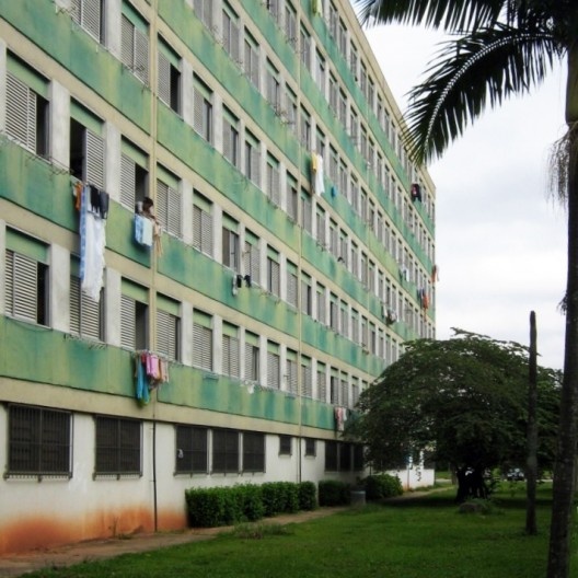 Térreos “obturados” do Crusp