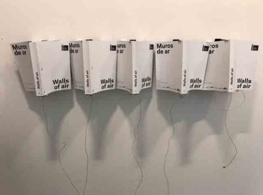 Muros de ar, livros/catalogos, Pavilhão do Brasil, sala 1