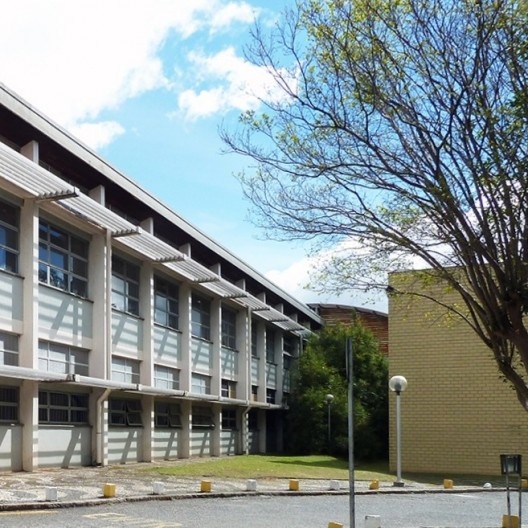Vista externa do bloco didático de Arquitetura e Urbanismo