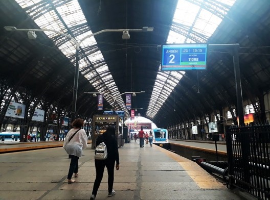 Estação Retiro em Buenos Aires, acesso aos trens de superfície