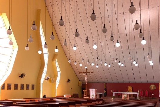 Catedral Militar Rainha da Paz, Brasília, anos 1990. Arquiteto Oscar Niemeyer
