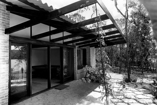 Casa de Férias do Sr. e Sra. Luthi, vista externa, São Paulo, arquiteto Jacob Mauricio Ruchti