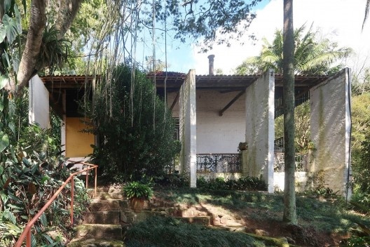 Casa de Ibiúna, varanda frontal, 1964. Arquiteto Carlos Lemos