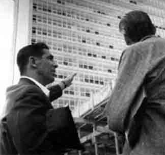 Garcia Roza em frente o Sede I