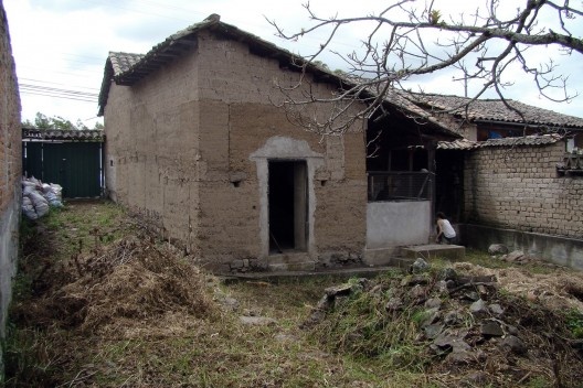 Casa de las Camas en el Aire, La Esperanza, Ibarra, Ecuador, 2017. Arquitectos David Barragán, Pascual Gangotena, Maríaluisa Borja y Esteban Benavides (autores) / Al Borde
