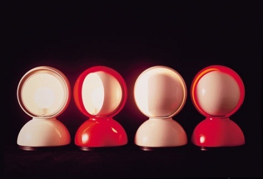 Eclipse. Vico Magistretti / Artemide. Ano: 1967