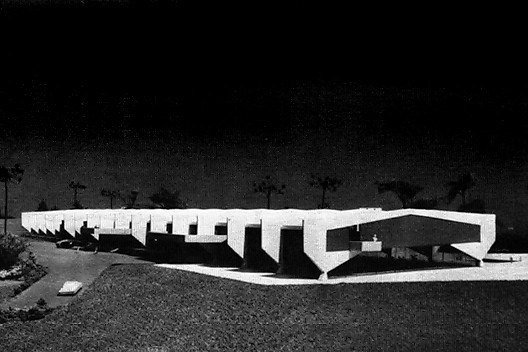 Clube Santa Mônica, projeto ganhador do concurso, 1962, Curitiba. Arquitetos Francisco Moreira, Luiz Forte Netto e José Maria Gandolfi