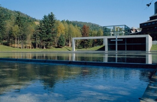 Igreja na água, Tomamu, Hokkaidō, Japan. Arquiteto Tadao Ando