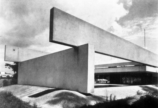 Escola Municipal de Astrofísica, 1957. Roberto Goulart Tibau