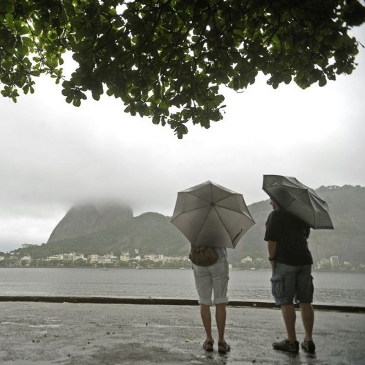 Lei proposta por Crivella permite a urbanização dos morros cariocas