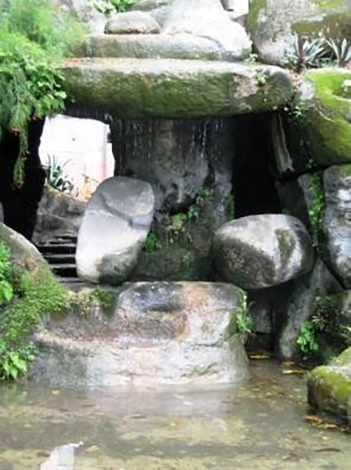 Palácio do Catete, Rio de Janeiro: gruta artificial imitando pedras