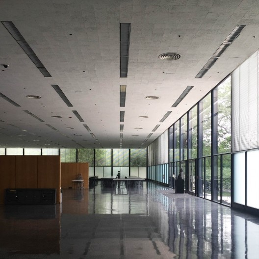 Mies van der Rohe, Siegel Hall (1957). Illinois Institute of Technology