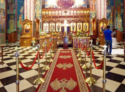 Interior da Igreja Ortodoxa Sérvia