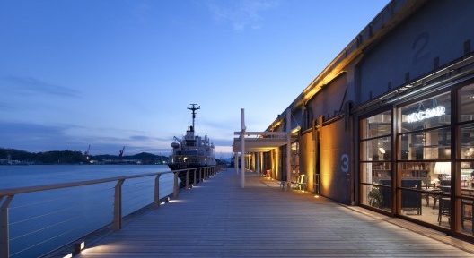 Medalha de ouro - Onomichi U2, Suponha Office Design Co., Ltd.