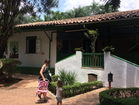 Área externa, caminhos