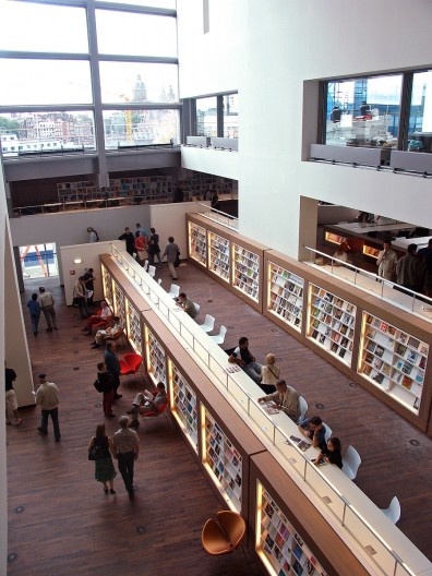 Biblioteca Pública de Amsterdã, Holanda. Jo Coenen & Co Architekten. 2007