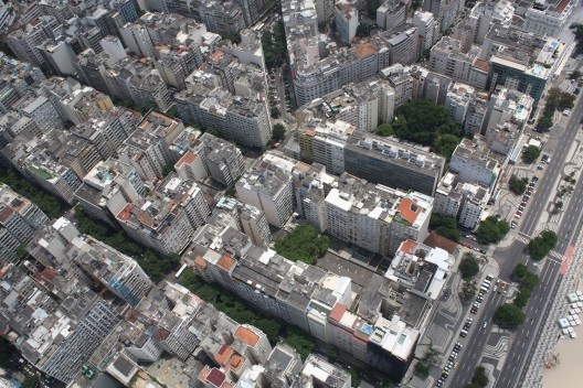 Foto aérea com parte das áreas coletivas de Copacabana