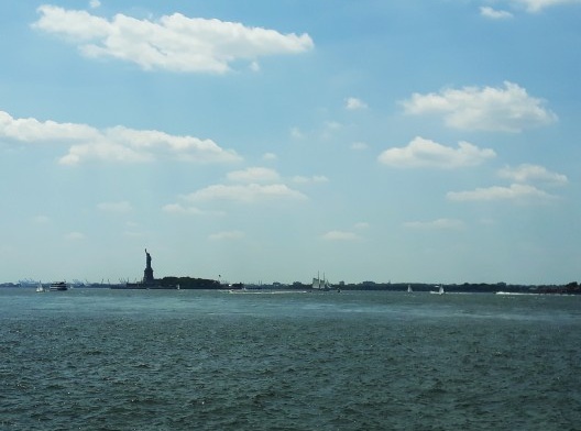 Vista da ilha para a Estátua da Liberdade