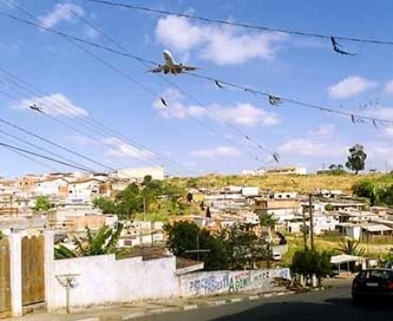 A mesmice urbana cerca o notável Aeroporto
