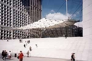 O papel dos ícones da contemporaneidade na revitalização dos grandes centros urbanos