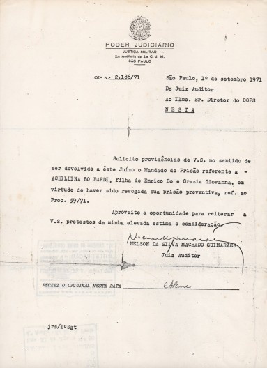 Documento da Justiça Militar revogando prisão preventiva de Lina Bo Bardi