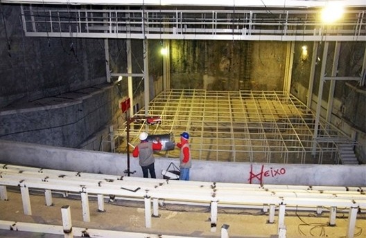 Cine Teatro Ouro Verde, Londrina, execução da montagem da estrutura do palco, Londrina, arquitetos Vilanova Artigas e Carlos Cascaldi