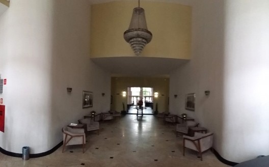 Edifício Viadutos, arquiteto João Artacho Jurado, 1956. Hall social do edifício