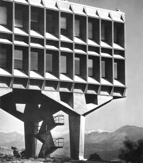 Centro de Investigações da IBM, La Gaude, França, 1960-1961. Arquiteto Marcel Breuer