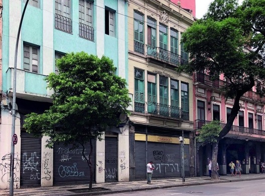 A rua da Carioca em fevereiro de 2020, antes do isolamento social