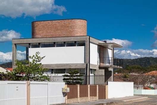 Casa D, Praia Alegre, Penha SC Brasil, 2014. Arquiteto Pablo José Vailatti / PJV Arquitetura