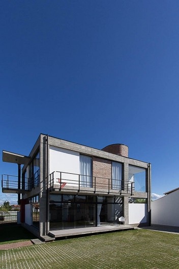 Casa D, Praia Alegre, Penha SC Brasil, 2014. Arquiteto Pablo José Vailatti / PJV Arquitetura