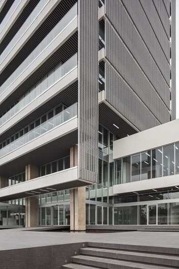 Torre Ambassador, Santa Cruz de la Sierra, 2017. Arquitetos Jorge Gambini e Hans Kenning / Enciam Arquitectura, Hans Kenning arquitectos