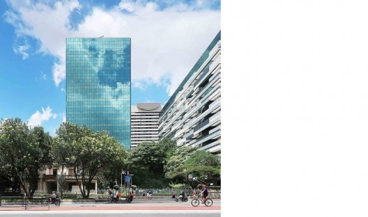 Casa das Rosas e a torre projetada por Júlio Neves