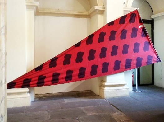 “Sem Título”, 1975, exposição de Claude Viallat na Casa França Brasil