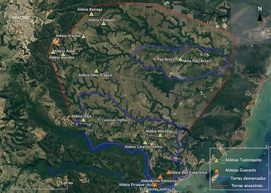 Casas guaranis em pau-a-pique coberta com sapê