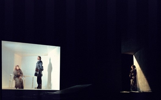 Espetáculo “Vermelhos, Negros e Ignorantes”, 1998, Teatro Nacional São João, Porto. Cenografia de João Mendes Ribeiro